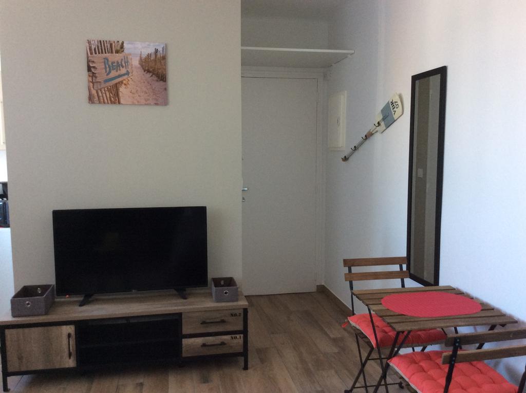 Les Studios Vue Mer Le Matlo ดีนาร์ ภายนอก รูปภาพ
